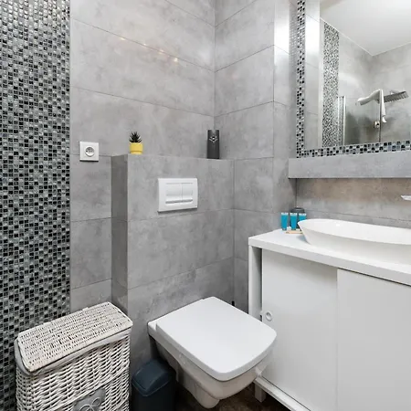 Appartamento Park Zrodliska Elegant By Bookinghost *